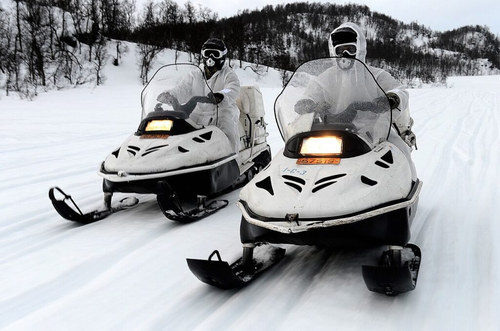 Snowmobile Safari Norway: Complete Guide to Arctic Snowmobiling